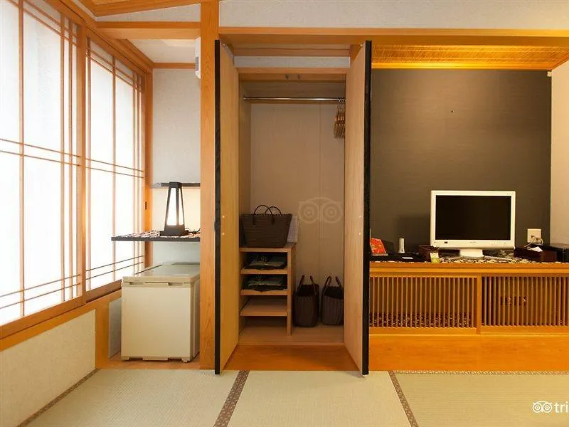 Matsui Honkan Kyoto 4*,  Japon